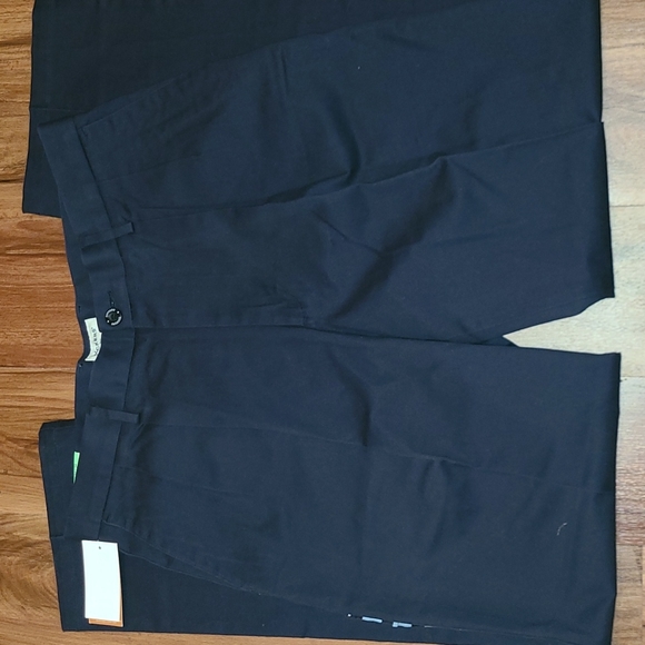 Dockers Signature Classic Pleated khakis - Picture 6 of 6